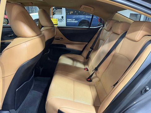 Used 2022 Lexus ES 350 w/ Premium Package FWD image 17
