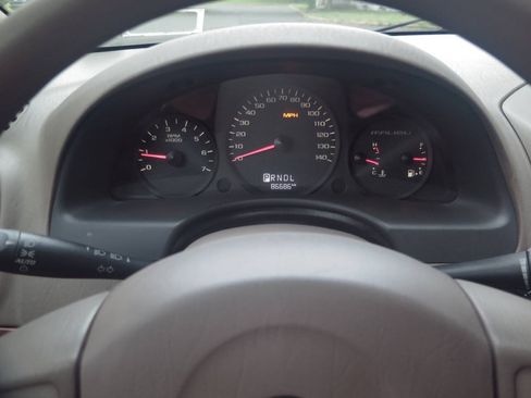 Used 2005 Chevrolet Malibu LS w/ Preferred Equipment Group FWD image 8