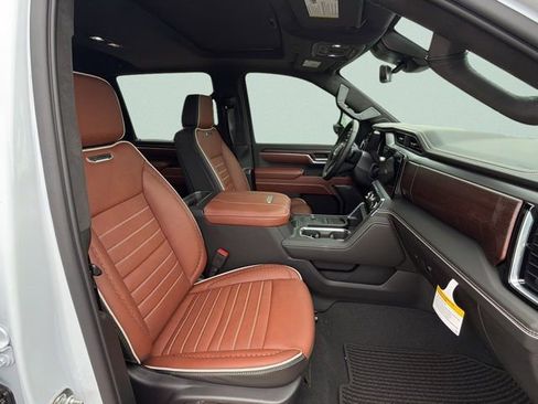 Used 2026 GMC Sierra 3500 Denali Ultimate image 16