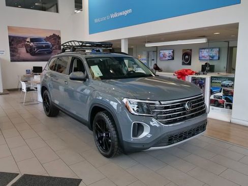 New 2026 Volkswagen Atlas SE image 1