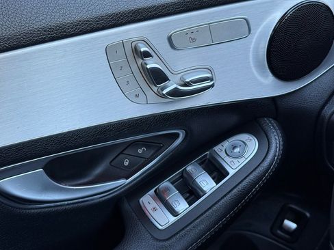 Used 2019 Mercedes-Benz C 300 Sedan image 19