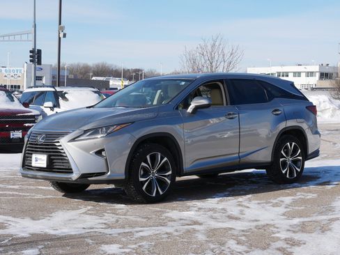 Used 2018 Lexus RX 350L Premium w/ Premium Package image 2