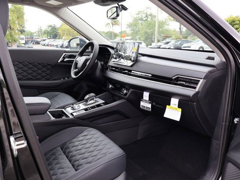 New 2025 Mitsubishi Outlander SEL image 32
