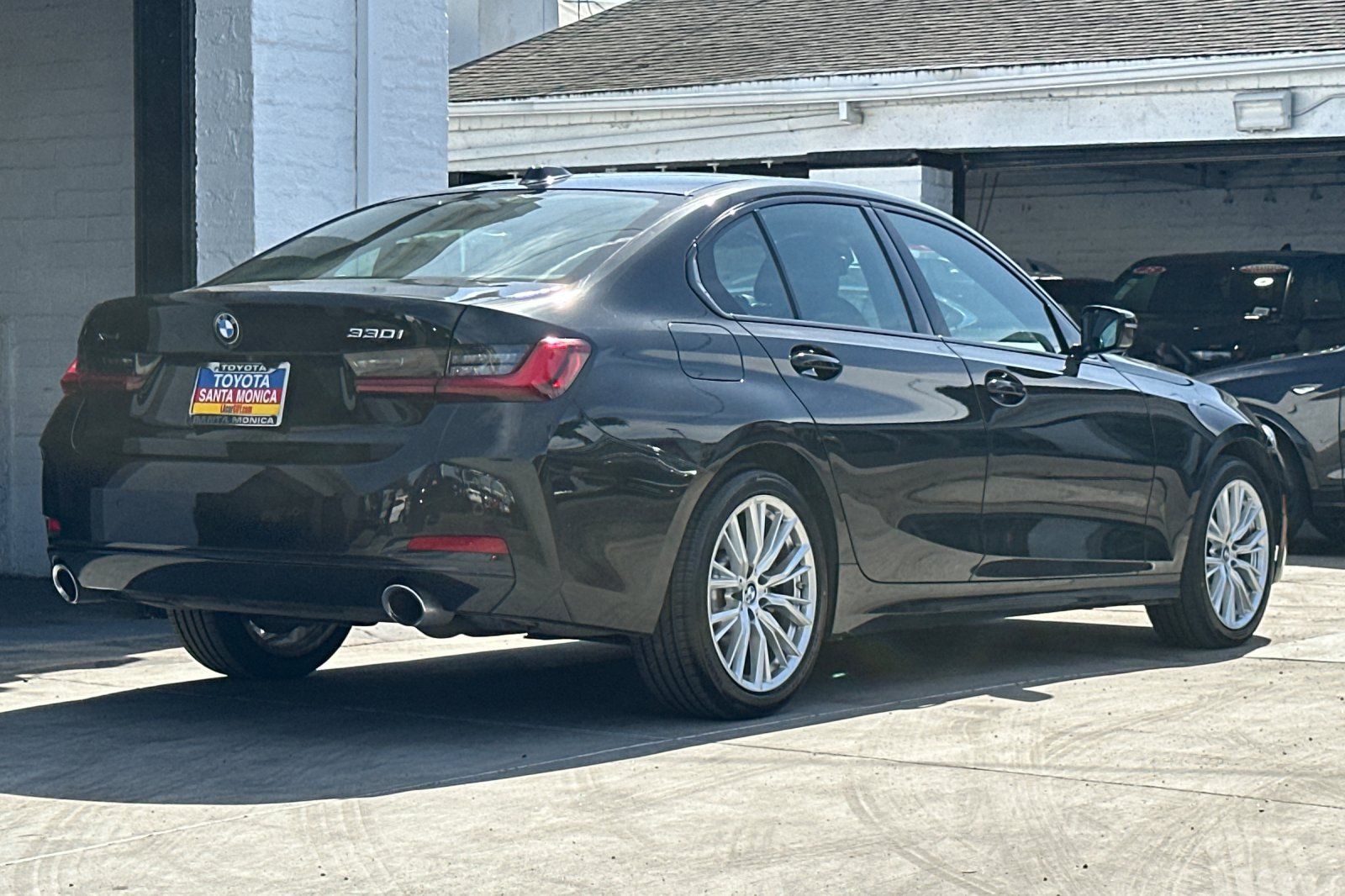 Used 2023 BMW 330i xDrive Sedan w/ Driving Assistance Package AWD/4WD image 4