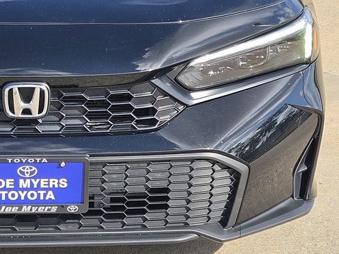 Used 2025 Honda Civic Sport image 4