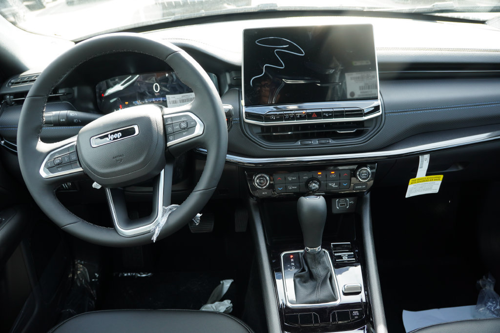 New 2026 Jeep Compass Limited AWD/4WD image 12