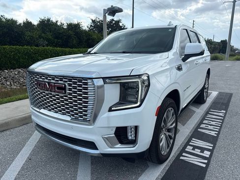 Used 2022 GMC Yukon Denali AWD/4WD image 1