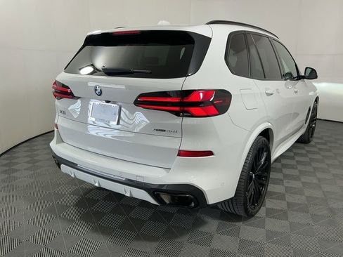 Certified 2024 BMW X5 sDrive40i w/ M Sport Package RWD image 5