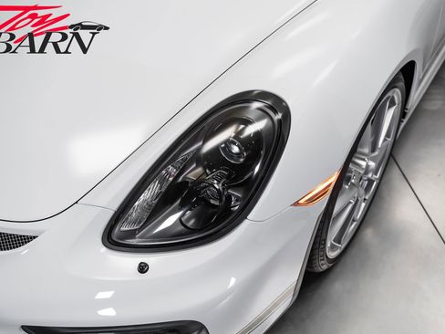 Used 2016 Porsche Boxster Spyder RWD image 19