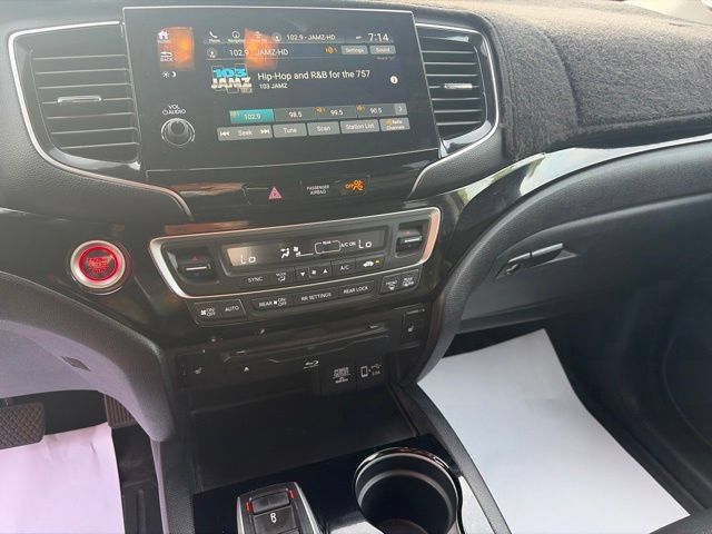Used 2019 Honda Pilot Touring image 17