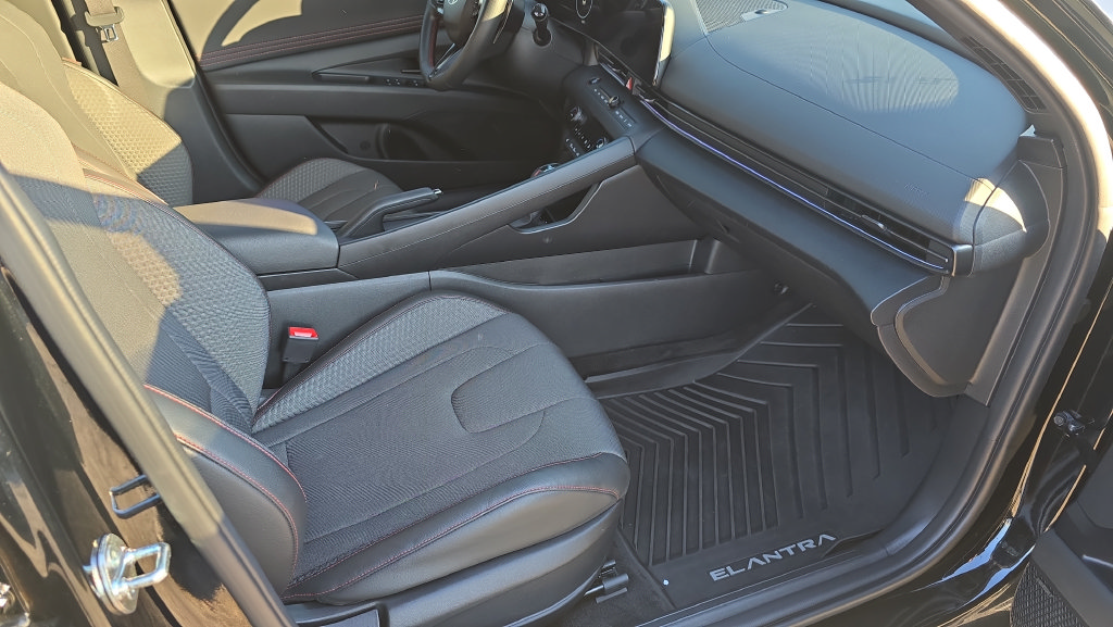 Certified 2025 Hyundai Elantra N Line FWD image 13