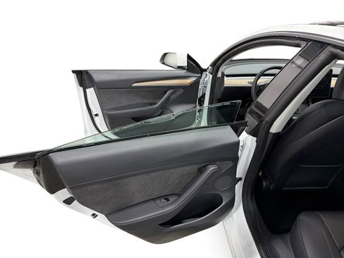 Certified 2023 Tesla Model 3 Standard Range RWD image 10