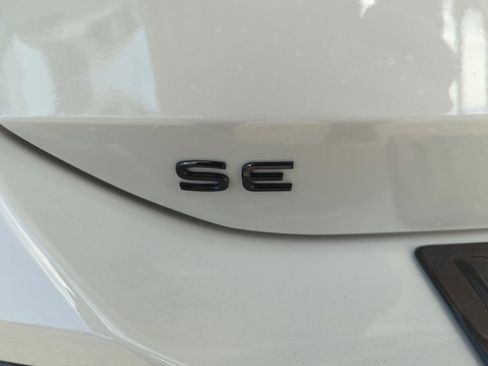 New 2026 Volkswagen Tiguan SE R-Line image 19