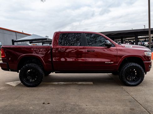 Used 2025 RAM 1500 Laramie w/ Laramie Southwest Edition image 11