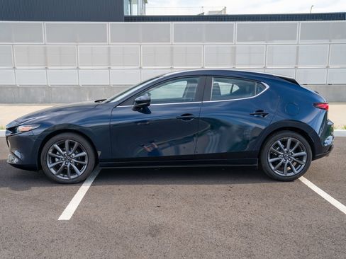 Used 2023 MAZDA MAZDA3 s FWD image 2