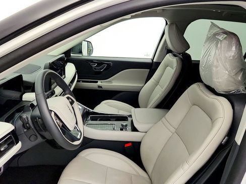 Used 2025 Lincoln Aviator 2WD w/ Jet Appearance Package image 11