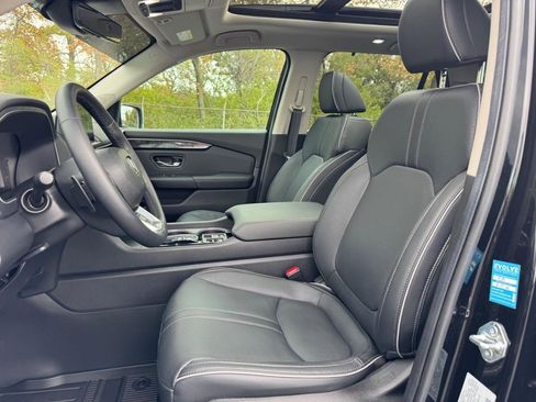 Certified 2025 Honda Pilot Elite image 19