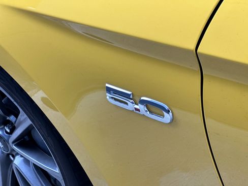 Used 2015 Ford Mustang GT Premium image 22