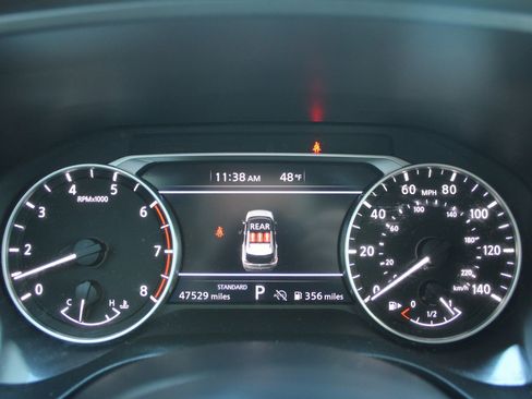 Used 2023 Nissan Rogue S image 28