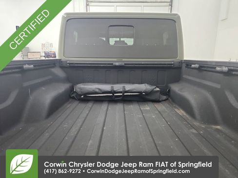 Used 2023 Jeep Gladiator Mojave w/ Cold Weather Group image 22