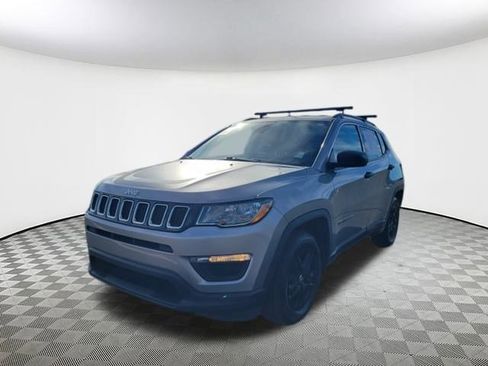Used 2021 Jeep Compass Sport image 3