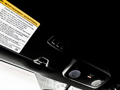 Used 2021 Ford Mustang Shelby GT500 w/ Carbon Fiber Track Pack image 48