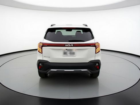Used 2025 Kia Seltos S image 7