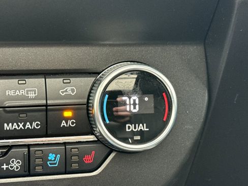 Used 2021 Ford Expedition Max Limited image 28