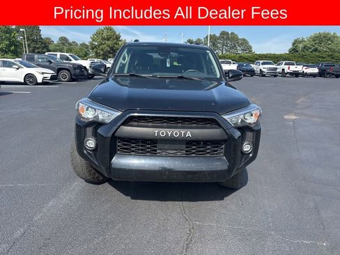 Used 2022 Toyota 4Runner SR5 Premium w/ Moonroof Package RWD image 2