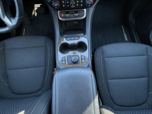 Used 2023 GMC Acadia SLE w/ Driver Convenience Package image 20