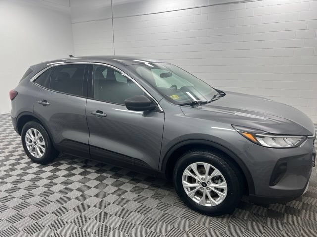 Used 2023 Ford Escape Active AWD/4WD image 4
