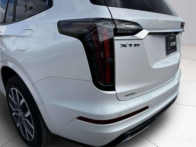 Used 2024 Cadillac XT6 Sport w/ Technology Package AWD/4WD image 17