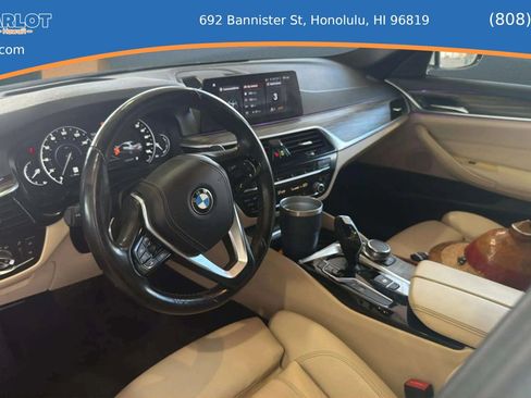 Used 2018 BMW 530e RWD image 22