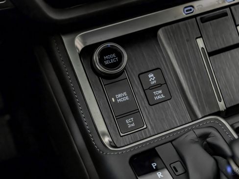 Used 2025 Lexus GX 550 image 61