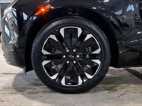 Used 2025 Chevrolet Blazer EV RS image 7