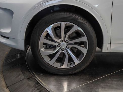 Used 2023 Land Rover Discovery Sport SE R-Dynamic AWD/4WD image 9