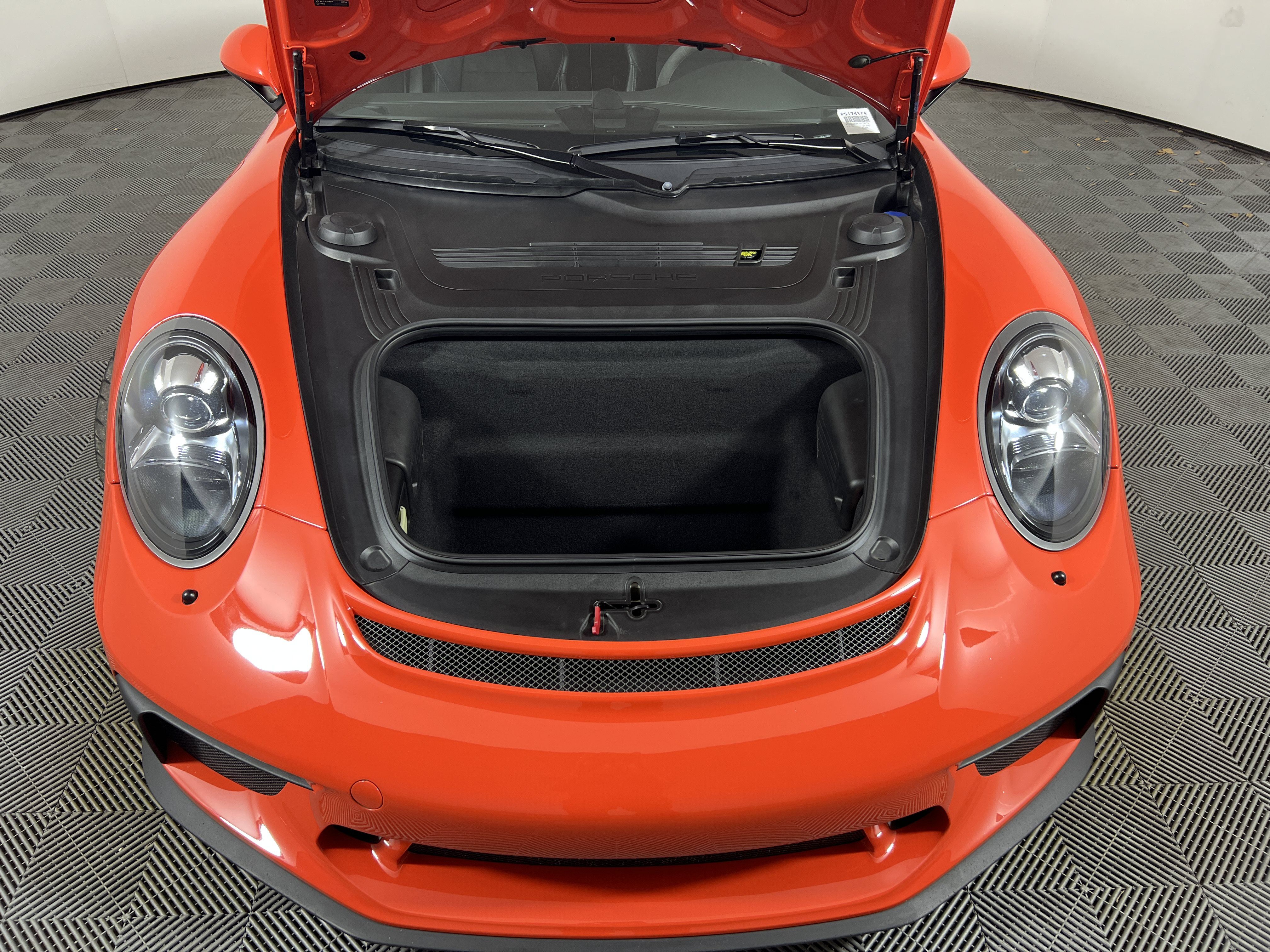 Certified 2018 Porsche 911 GT3 RWD image 22