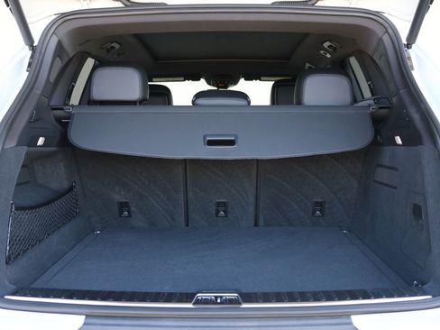 Used 2024 Porsche Cayenne image 26