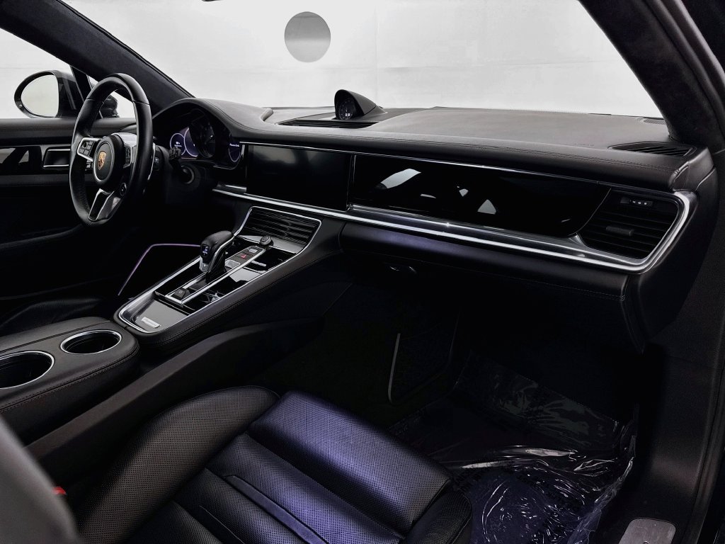Used 2018 Porsche Panamera Turbo Sport Turismo AWD/4WD image 29