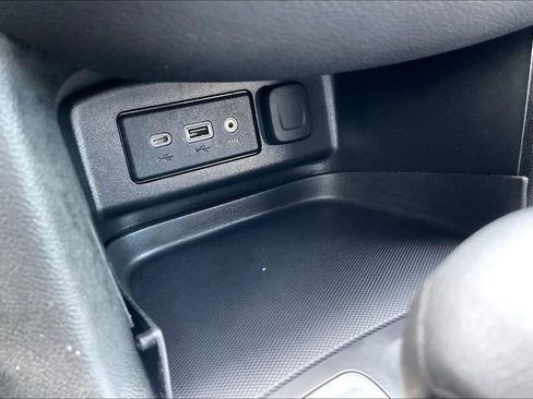 Used 2024 Chevrolet Equinox LT image 25