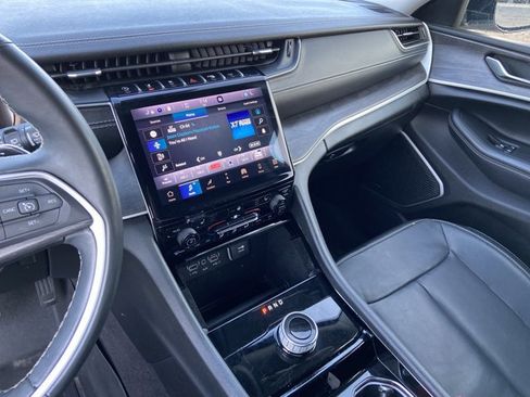 Used 2021 Jeep Grand Cherokee L Limited image 22