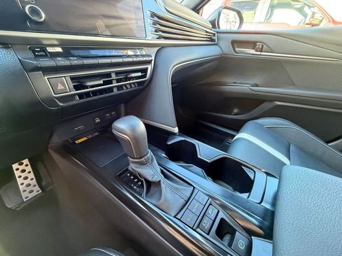 Used 2025 Toyota Camry LE image 41