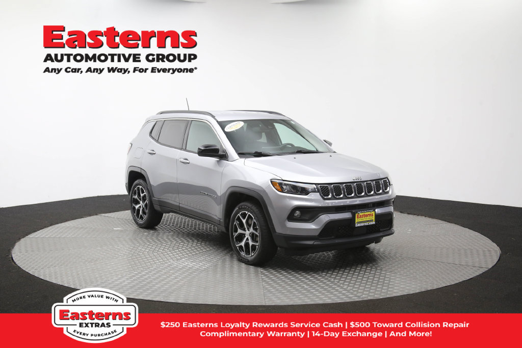 Used 2024 Jeep Compass Latitude AWD/4WD image 50