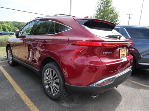 Used 2023 Toyota Venza Limited AWD/4WD image 6