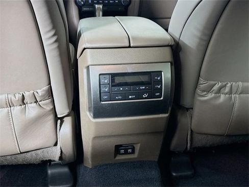 Used 2022 Lexus GX 460 Premium w/ Premium Plus Package image 26