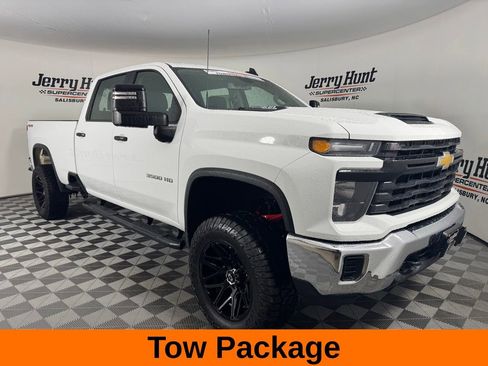 Used 2024 Chevrolet Silverado 3500 W/T w/ WT Safety Package AWD/4WD image 6