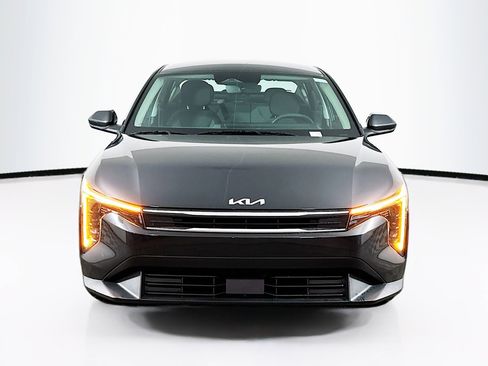 Used 2025 Kia K4 LXS image 2