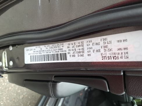 Used 2019 Jeep Grand Cherokee Limited AWD/4WD image 35
