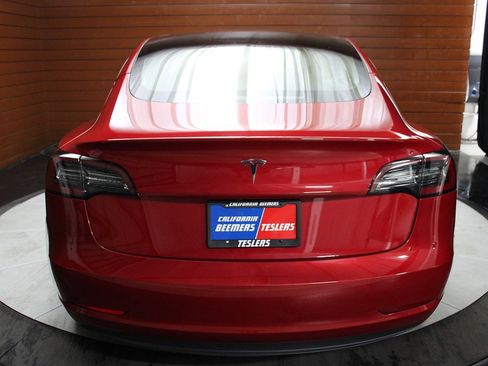 Used 2023 Tesla Model 3 Standard Range image 2