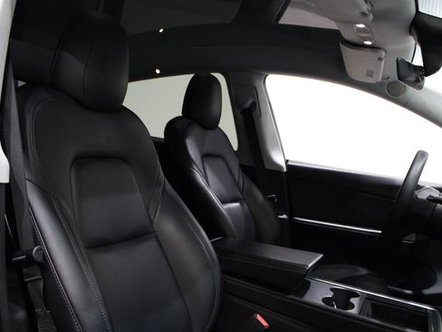 Used 2021 Tesla Model Y Performance image 20